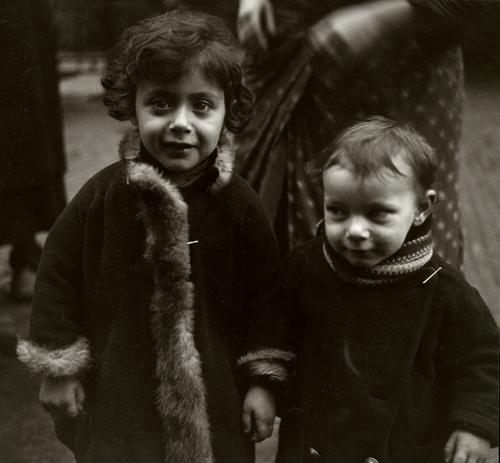 portret van twee joodse kinderen